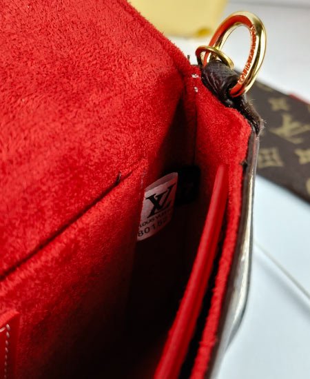 1.1 lv ladies hand carry 3pc red 3.jpg