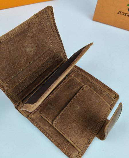 1.1 old money style mens wallet 2.jpg