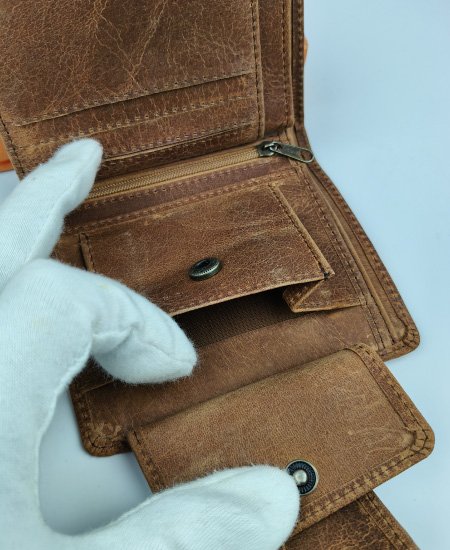 1.1 old money style mens wallet 8.jpg