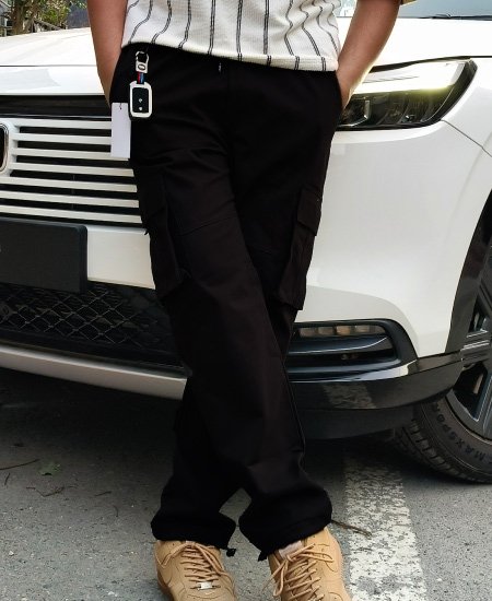 1.1 zara black cargo pant 2.jpg 1.1 zara black cargo pant 2.jpg