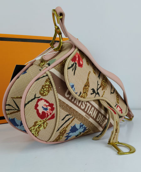 1.3 dior saddle jacquard handbag 1.jpg