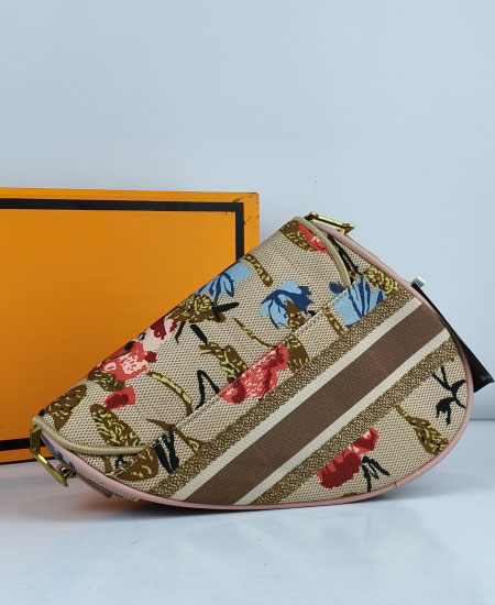 1.3 dior saddle jacquard handbag 4.jpg
