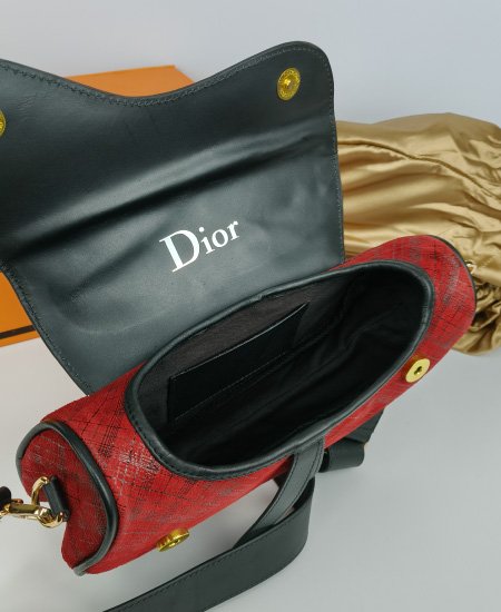1.3 dior saddle red leather handbag 3.jpg
