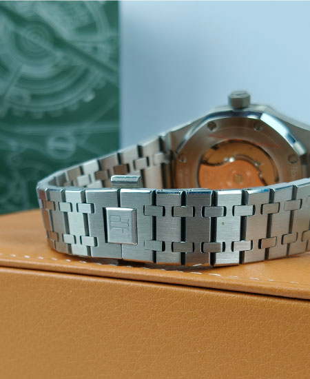 ap watch royal oak tiffany watch 15500st.oo .1220st 6.jpg