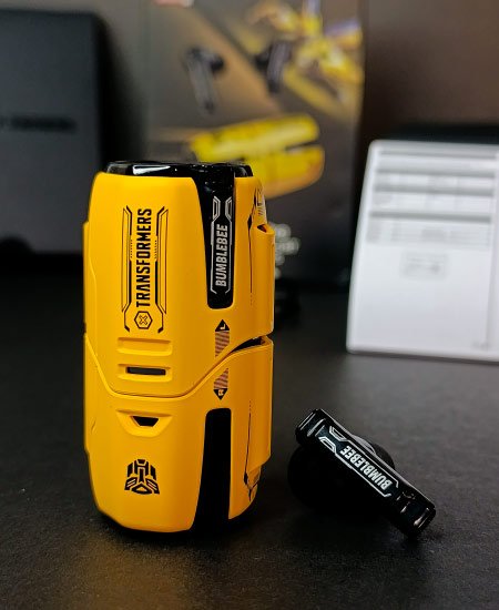 bumblebee earbuds genuine transformers 001 1.jpg bumblebee earbuds genuine transformers 001 1.jpg