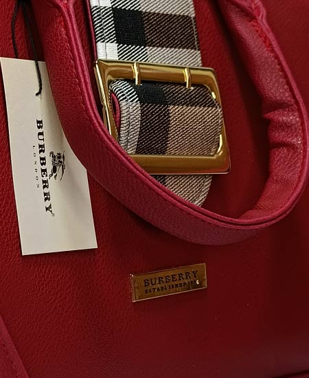 burbery red ladies handbags 2.jpg