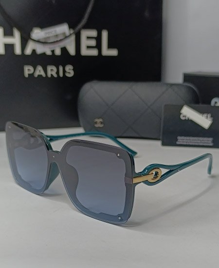 chnl green teardrop big sunglasses 1.jpg chnl green teardrop big sunglasses 1.jpg