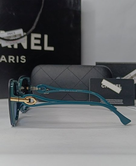 chnl green teardrop big sunglasses 5.jpg chnl green teardrop big sunglasses 5.jpg