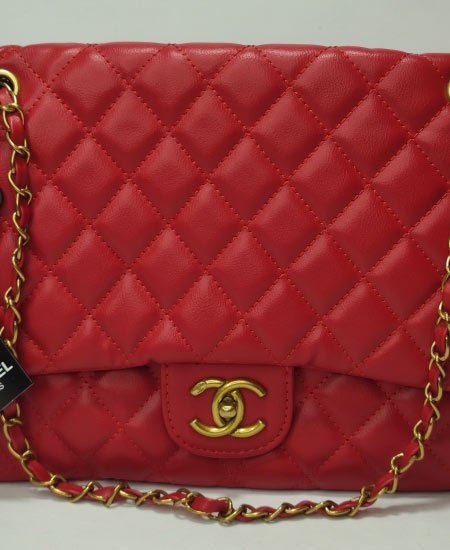 chnl red ladies handbag 1.jpg