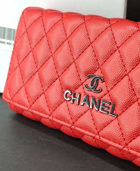 chnl red ladies wallet 001 1.jpg