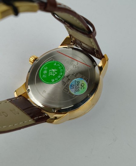 casino golden brown watch 3.jpg