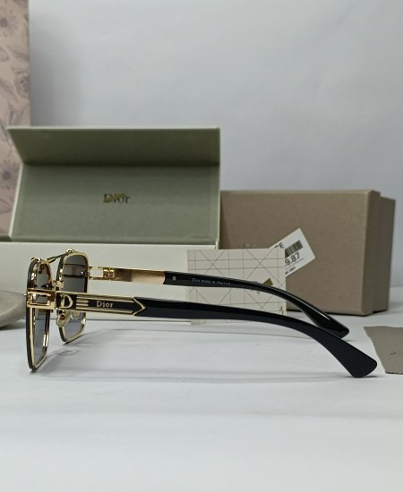 di or golden black square sunglasses 8.jpg di or golden black square sunglasses 8.jpg