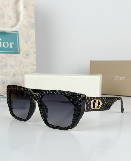 dior black sunglasses 1.jpg