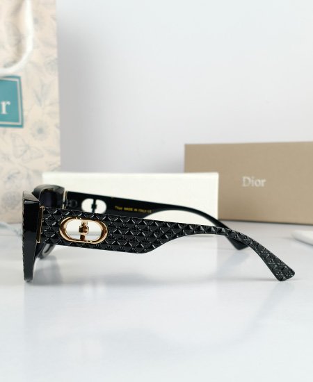 dior black sunglasses 5.jpg