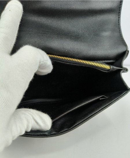 elegant black handbag 4.jpg