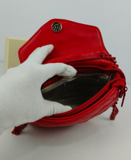 gucci mini red handbag 4.jpg