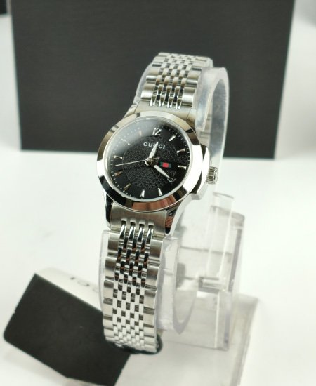 gucci silver with black dial ladies watch 3.jpg