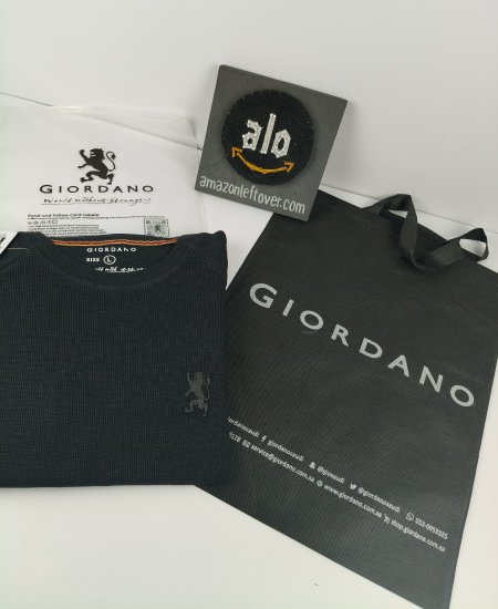 giordano black sweatshirt 3d logo 3.jpg