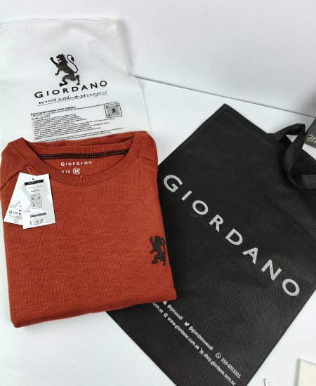 giordano red oxide sweatshirt 3d logo 2.jpg