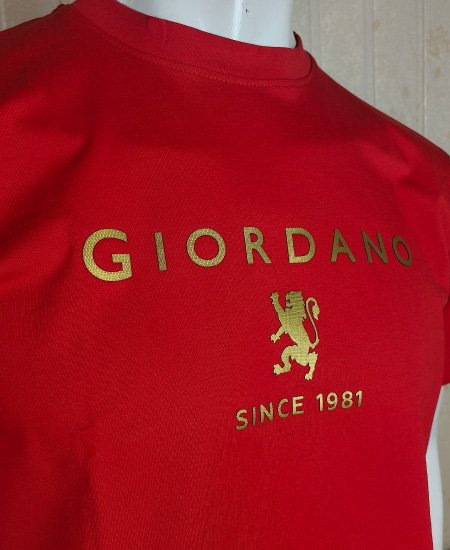 giordano red t shirts 6.jpg