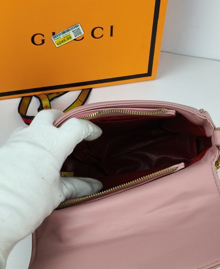 gucci handbag pink heart 8.jpg