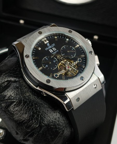 hublot watch black fusion skeleton calander 3.jpg