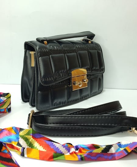 jungle tree ladies handbag black 001 1.jpg