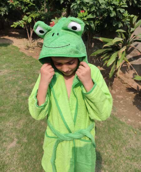 kids frog bathrobe a.jpg