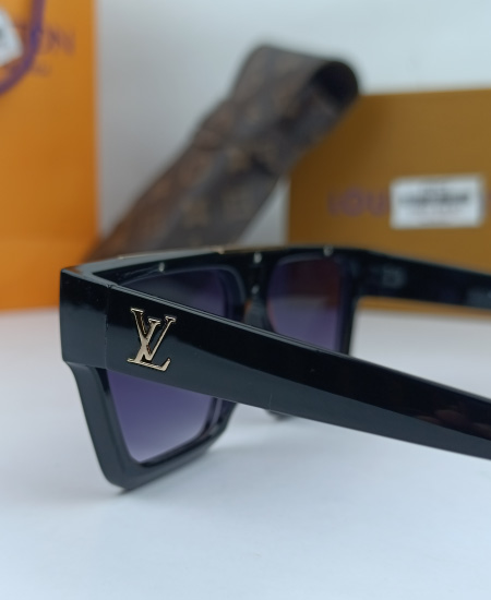 lv evidence sunglasses glossy black 2.jpg