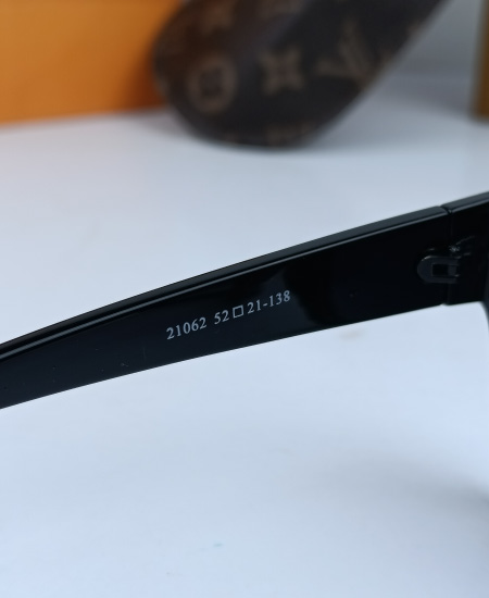 lv evidence sunglasses glossy black 5.jpg