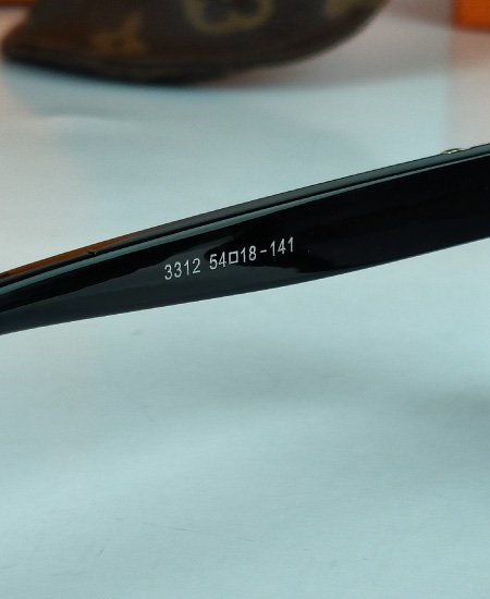 lv ladies black sunglasses 3.jpg