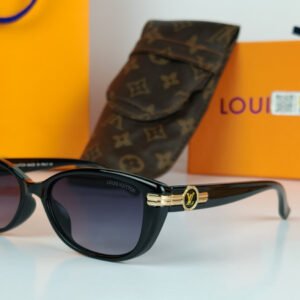 lv ladies black sunglasses.jpg