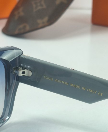 lv sunglasses gray 9.jpg