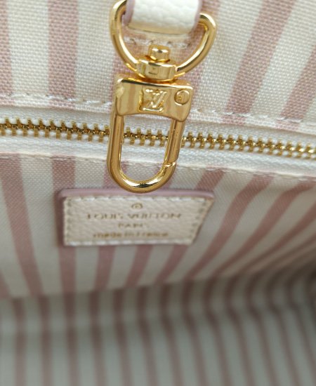 louis vuitton onthego pm bag m14403 11.jpg louis vuitton onthego pm bag m14403 11.jpg