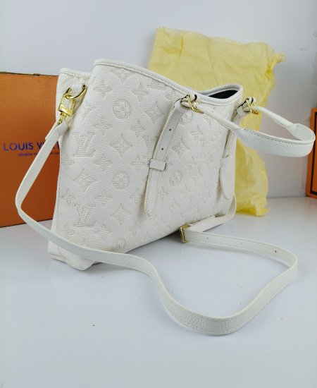 louis vuitton white tote handbag 1.jpg louis vuitton white tote handbag 1.jpg