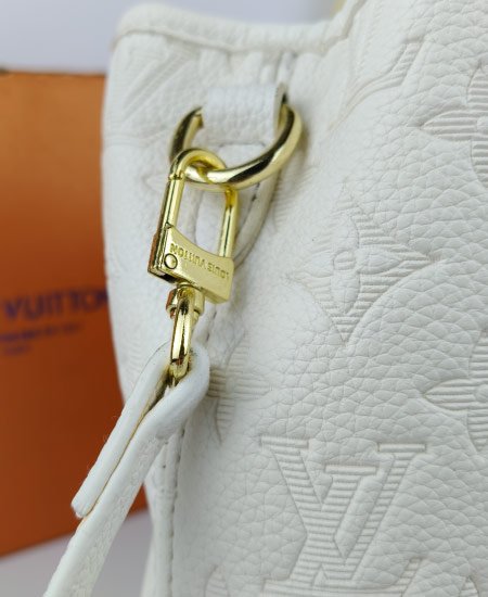 louis vuitton white tote handbag 6.jpg louis vuitton white tote handbag 6.jpg