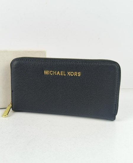 mk ladies wallet black 1.jpg
