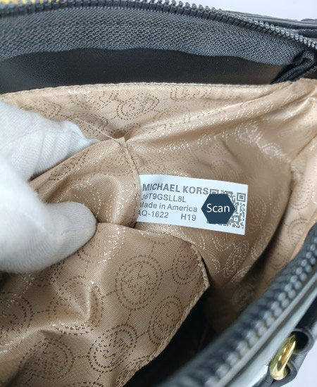 michael kors black tote handbags 7.jpg