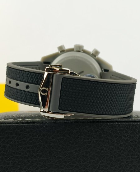 omega speed master ultra light mission to the moon rubber stap watch 3.jpg