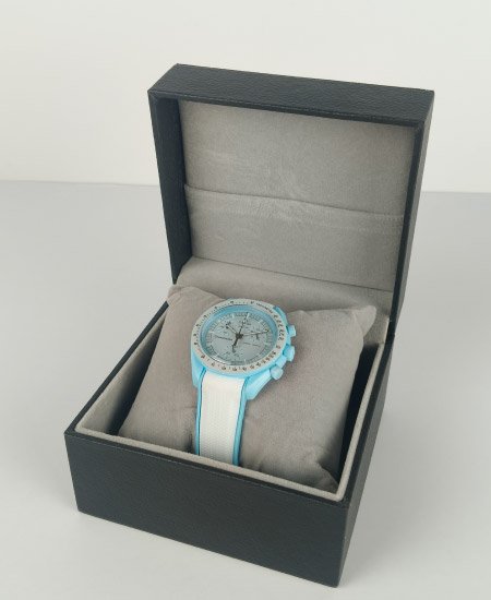 omega speed master ultra light mission to uranus rubber stap watch 4.jpg