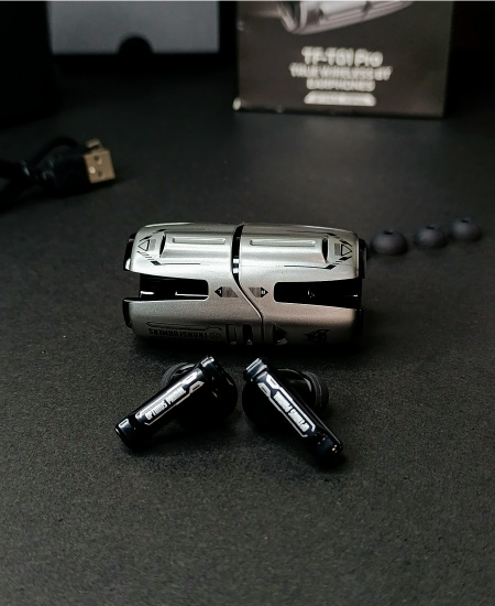 optimus prime earbuds genuine transformers tf t01 pro 1.jpg
