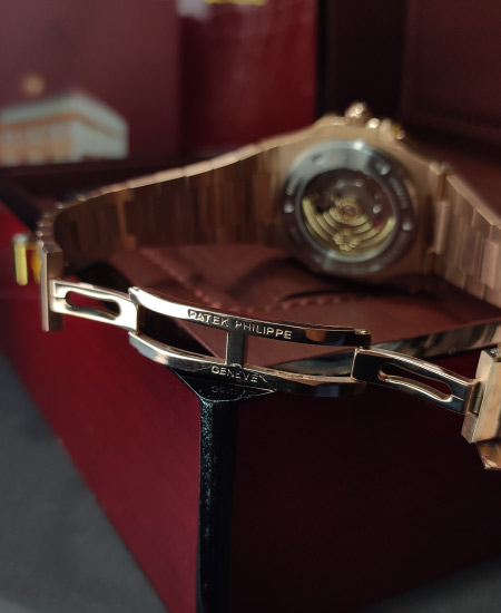 patek philippe nautilus rose gold black dial 2.jpg