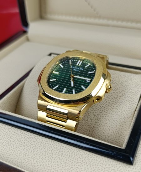 patek philippe watch 5711 golden green 4.jpg