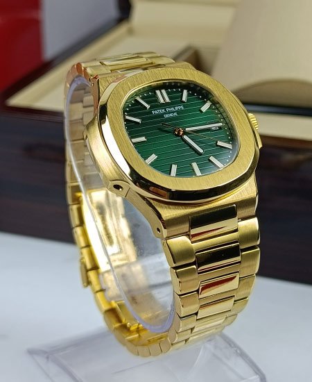 patek philippe watch 5711 golden green 5.jpg