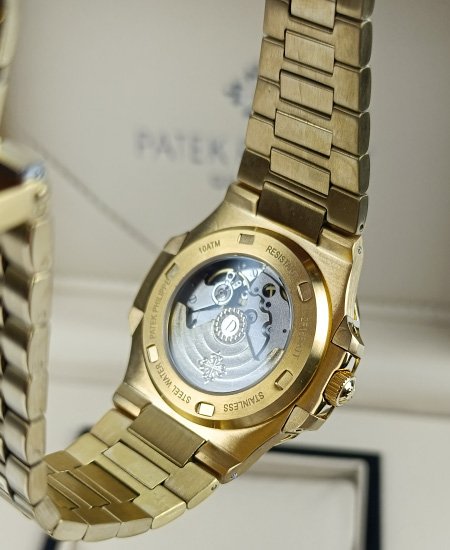 patek philippe watch 5711 golden green 7.jpg