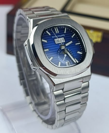 patek philippe watch 5726 1a nautilus blue dail 2.jpg patek philippe watch 5726 1a nautilus blue dail 2.jpg