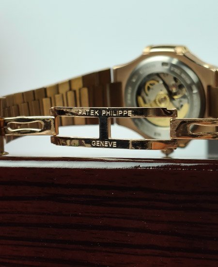 patek philippe watch 5740 1g nautilus black dial rose gold 6.jpg