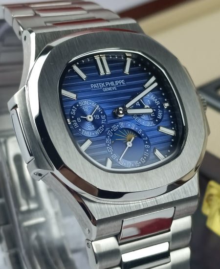 patek philippe watch 5740 1g nautilus blue dial 1.jpg
