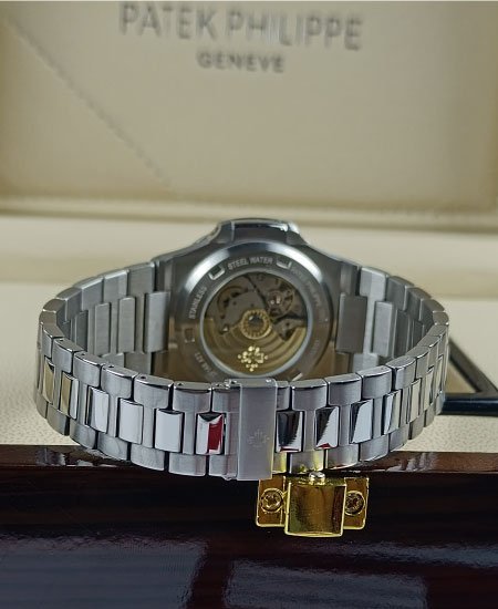patek philippe watch 5711 tiffany watch 5.jpg