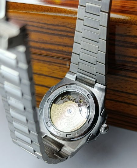 patk phlipe nautilus 5811 1g 4.jpg